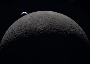 «Захід Землі» з орбіти Місяця: новий погляд на нашу планету