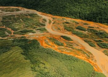 Танення вічної мерзлоти на Алясці вимиває стародавній вуглець у річки