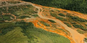 Танення вічної мерзлоти на Алясці вимиває стародавній вуглець у річки