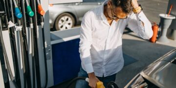 Падіння світових цін на пальне: аналітики назвали конкретні терміни