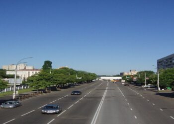 Київ стоїть у заторах: де починається масштабний ремонт