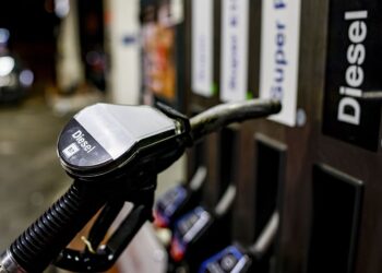 Дизель буде по 100 грн? Експерт назвав терміни неминучого стрибка цін