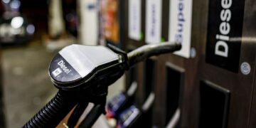 Дизель буде по 100 грн? Експерт назвав терміни неминучого стрибка цін