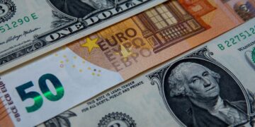 НБУ пом’якшив валютні обмеження для бізнесу, військових і нерезидентів: що змінилося з 25 квітня