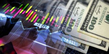 Євро відкотилося, долар підріс: курс на 3 квітня та як ціни на пальне тиснуть на валюту