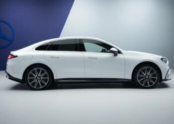 Mercedes C-Class обіцяє новий рівень для електромобілів