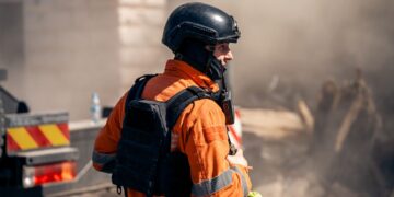 По Дніпру “прилетіли” 10 ракет і 80 дронів: Філатов розповів про наслідки атаки РФ