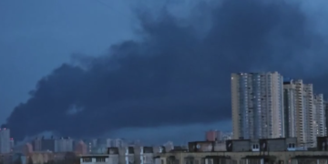 Сотня знищених автівок: у Києві вибухнула парковка, – ВІДЕО