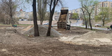Десятки пішохідних маршрутів: у Києві триває масштабний ремонт парку, – ФОТО