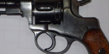 Смертельна загроза в Києві: пішохід постраждав від пострілів