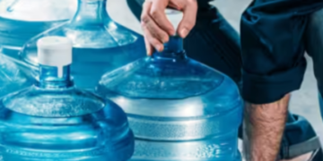 Жителям Києва й області радять запастись водою: що сталось