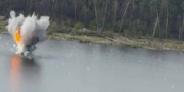 “Пролетів над головою і вибухнув”: кадри дронової атаки на Київ, – ВІДЕО