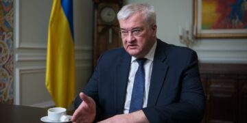 “Огидно, це сором”: Сибіга розніс Сійярто за “звітування” перед Лавровим