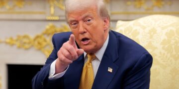 Трамп хоче терміново “поставити крапку” в Україні, але це непокоєть Європу, – The Guardian