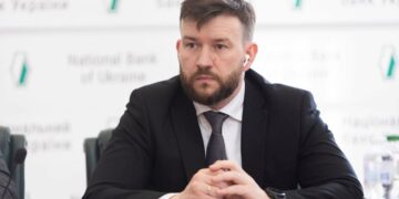 Чи вистачить Україні грошей на соцвиплати: відповідь міністра