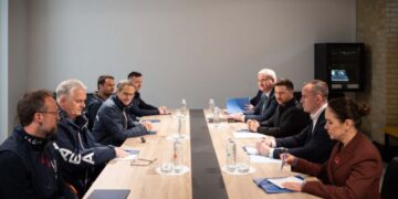 Запорізька АЕС має повернутися під контроль України: Зеленський зустрівся з главою МАГАТЕ