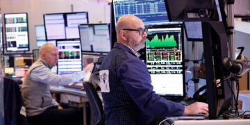 Оточення Трампа підозрюють у спекуляціях на “інсайдах” і заробітках мільйонів, – Esquire