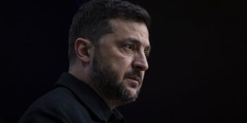 “Ми не вороги”: Зеленський відповів Венсу на заяви щодо скорочення допомоги США