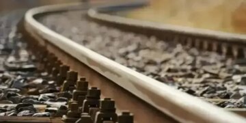 росіяни атакували залізницю на Миколаївщині, є пошкодження і затримки поїздів