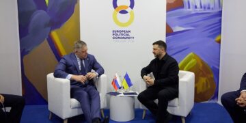 Фіцо підтримав євроінтеграцію України під час зустрічі з Зеленським