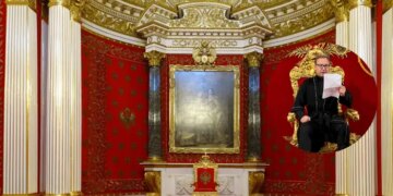 Чоловік із ножами захопив трон в Ермітажі і звернувся до Путіна