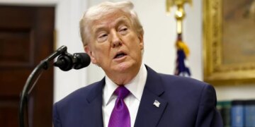 Трамп заявив, що не поспішатиме укладати угоду з Іраном, бо «йому байдуже на проміжні вибори»