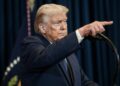 Трамп: Є два варіанти щодо Ірану — це або угода, або «рознести їх вщент»