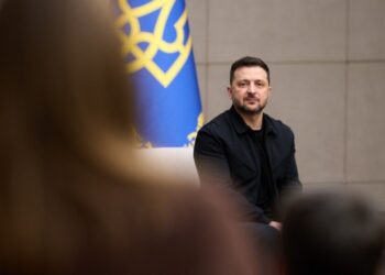 Удари РФ по Україні можна зупинити лише спільними санкціями – Зеленський