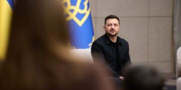 Удари РФ по Україні можна зупинити лише спільними санкціями – Зеленський