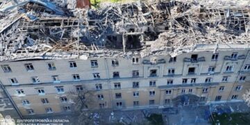 Удар по Дніпру: одна людина загинула, кількість поранених зросла до 11