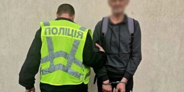 Зробив подарунок співмешканці: у Києві затримано підозрюваного у крадіжці 73 тис. грн