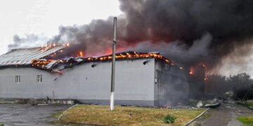 Росіяни вдруге за день атакували Балаклію, від удару безпілотника загорівся храм