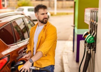 Бензин дорожчає, газ дешевшає: свіжі ціни на АЗС 25 травня