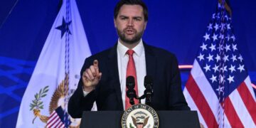 Венс відповів на пропозицію Ірана передати Росії збагачений уран