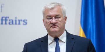 Сибіга вперше зустрівся з новою главою МЗС Угорщини: про що говорили