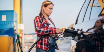 Кешбек за пальне: водії яких авто почали отримувати виплати