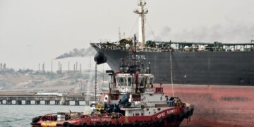 Ціни на нафту “відреагували” на вихід ОАЕ з ОПЕК і пішли вниз, – Reuters