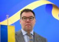 Посол України у Берліні жорстко висловився про “посередника” Шредера