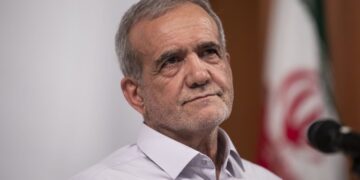 Іран після майже трьох місяців ізоляції відкриває доступ до глобального інтернету