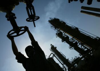 Ціни на нафту продовжують падіння на тлі можливої мирної угоди США та Ірану