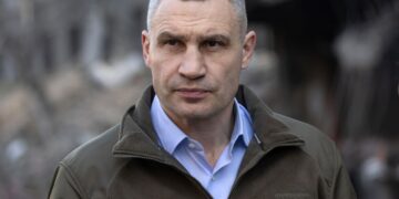 Кличко прокоментував атаку на Київ та пообіцяв допомогу постраждалим