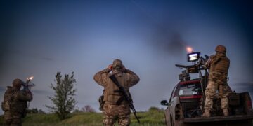 Україну атакували з семи напрямків, було 10 “прильотів”: як ППО відбила удар РФ