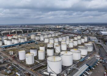 Bloomberg дав невтішний прогноз щодо цін на нафту на найближчий рік