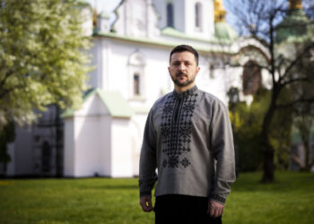 Зеленський привітав українців з Днем вишиванки