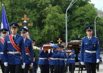 Смертельна ДТП у Києві: прощання з загиблими поліцейськими відбулося в монастирі