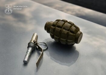У Києві підозрюваний у справі про нарколабораторії погрожував гранатою під час обшуку