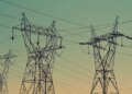 рф атакувала енергетику у Києві, досі 30 тисяч знеструмлених