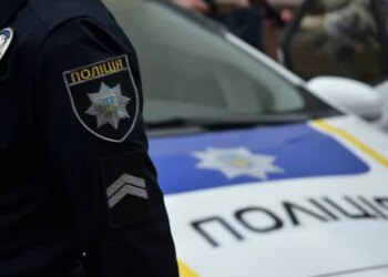 У Києві затримали чоловіка за підозрою у стрілянині в житловому дворі Дарницького району