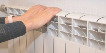 Киянам обіцяють перевірити платіжки за тепло без опалення