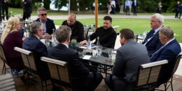 Президент зі Стармером обговорили участь Великої Британії у відновленні Лаври